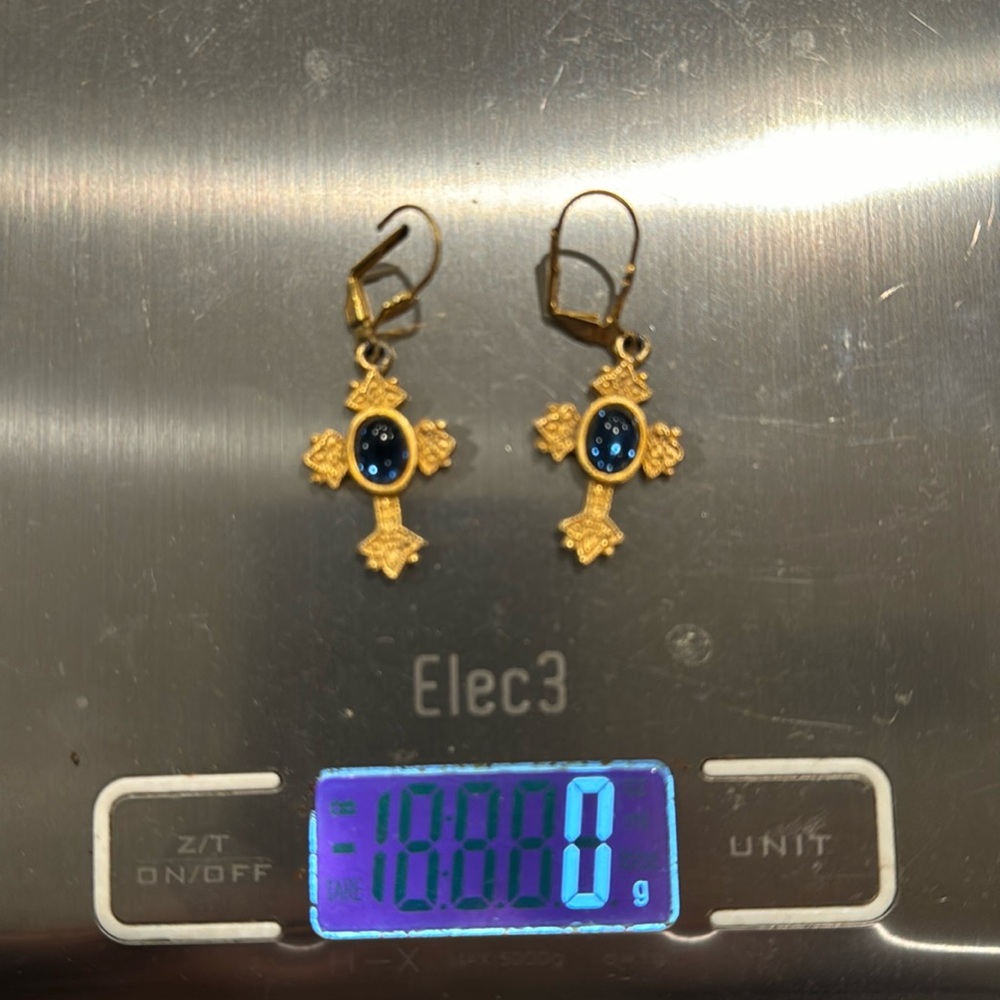 Earring - blue and gold plate